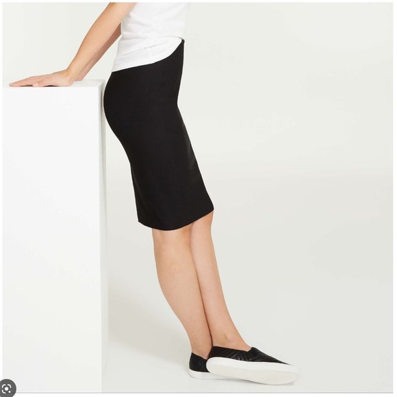 Joe Fresh black knee-length skirt - Picture 9 of 9